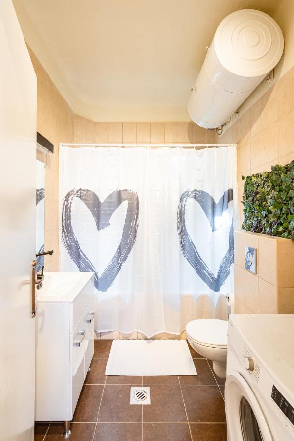 Sunny Luxurious Two Bedroom At Jewish District Apartman Budapest